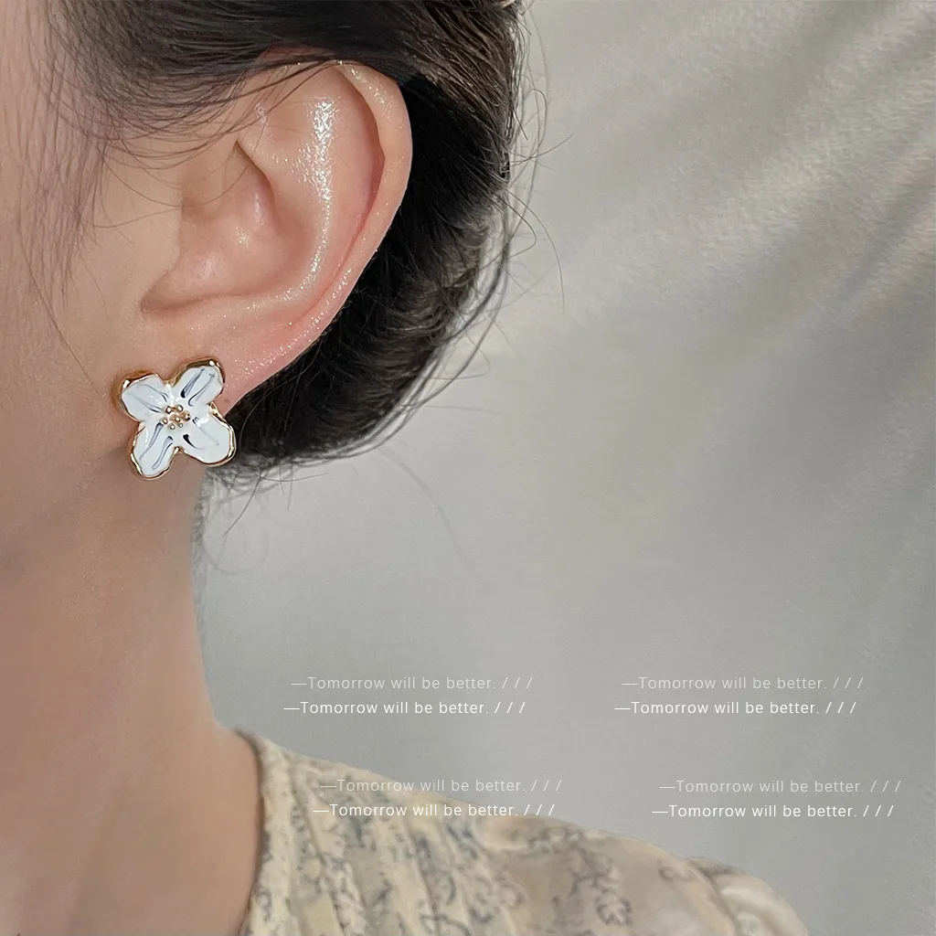 Chinese Style Blue White Porcelain Dye Dripping Earrings Women Unique Design Luxury Elegant Versatile Ear Studs Accessories