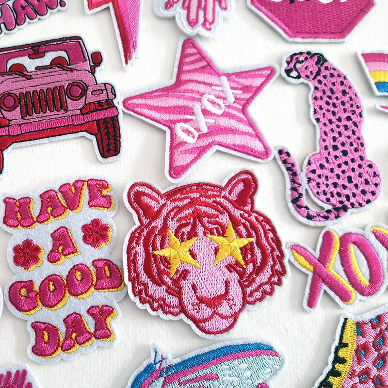 16Pcs/Lot New Style Pink Patches Ironing for Cloth Cartoon Animal Badges Girls Embroidery Stripes Sewing Supplies Appliques