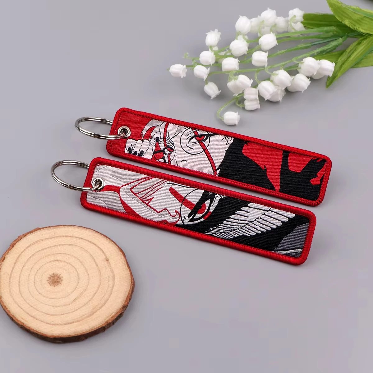 Manga Lucky Cat Stickerei Schlüsselanhänger Hübscher Junge Schlüsselanhänger für Motorräder Autos Rucksack Schlüsselanhänger Modeaccessoires Geschenke