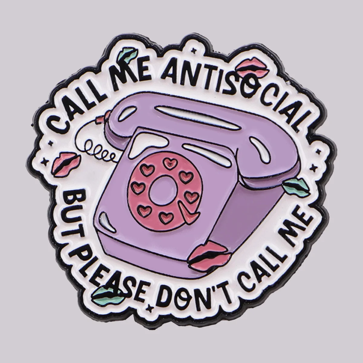 Emaille-Anstecknadel „CALL ME“, Telefonzitate, Brosche, Kiefern, Anstecknadeln, Abzeichen auf Rucksack, Kleidung, Accessoires, lustiger Schmuck, Geschenke