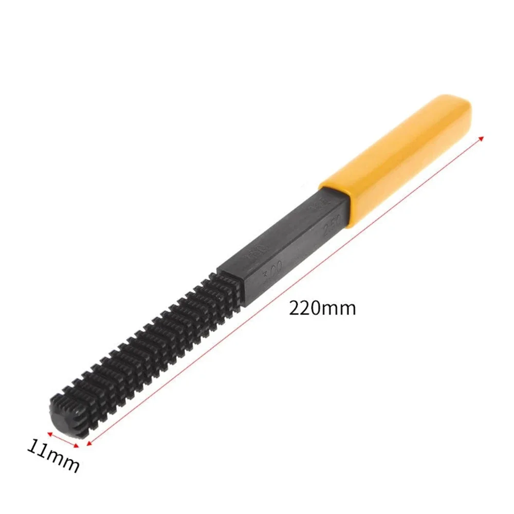 Thread Repair File Metric Thread Restoration Repair File Cleans Damaged Threads 0.75-3 mm Pitch Metal Hardware DIY Hand Tools