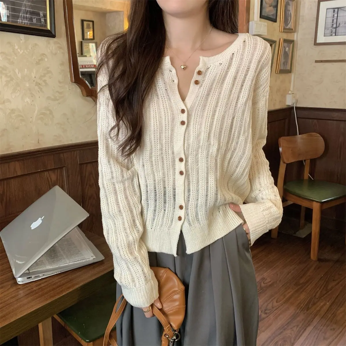 Hollow Temperament Long-sleeved Knitted Cardigan Jacket Design New Loose and Thin Knitted Sweater Top Sweater 2