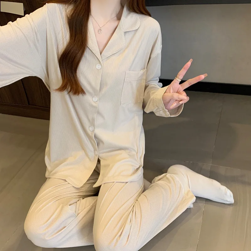 

Solid-Color Vintage-Inspired Luxury Pajamas for Women Loungewear Set for Spring/Fall Long-Sleeve Top & Long Pants Two-Piece Set