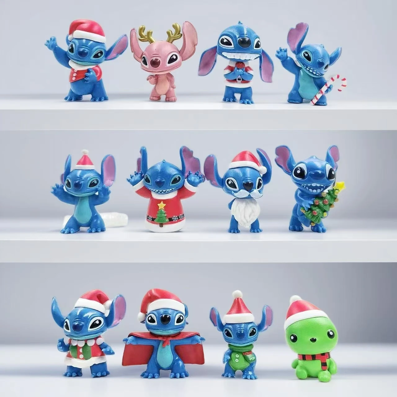 2025 Disney Stitch Halloween Natale Scatola cieca Cartoon Figura carina Modello Giocattolo Anime Doll Desktop Room Decor Collezione Regalo Kid