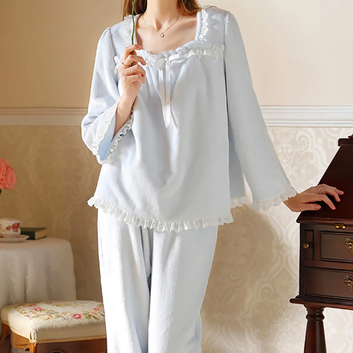 pijama-de-manga-larga-y-pantalones-para-ninas-dulces-ropa-de-casa-de-terciopelo-grueso-estilo-princesa-para-otono-e-invierno-nuevo-conjunto-calido-de-dos-piezas