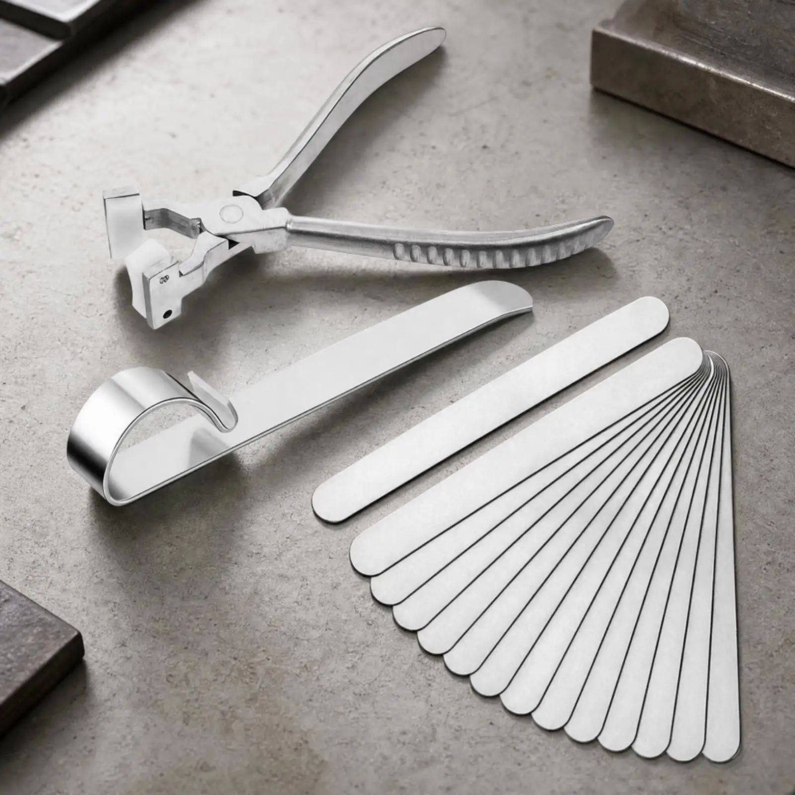 Bangle Bending Plier Bracelet Making Tool with Aluminum Core for Jewelry Design Workshop Kit