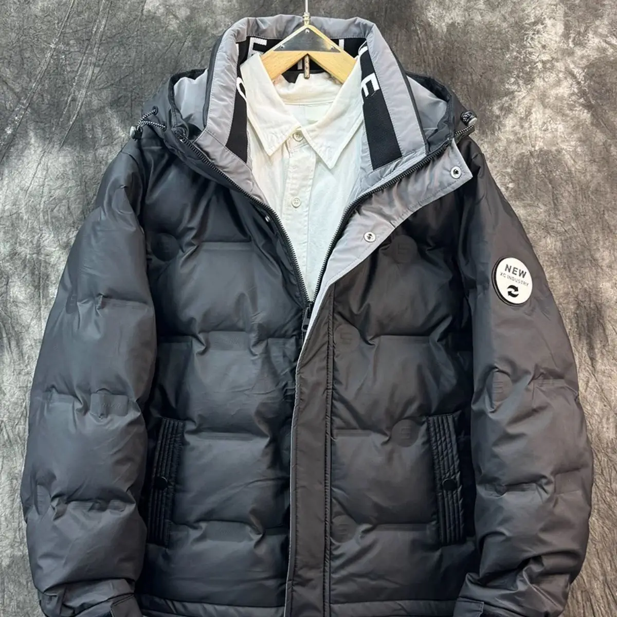 Men White Duck Down Coat Winter Short Casual Hooded New Youth Trend Thick Fashion Warm Down Jacket Stylish and Warm Personality