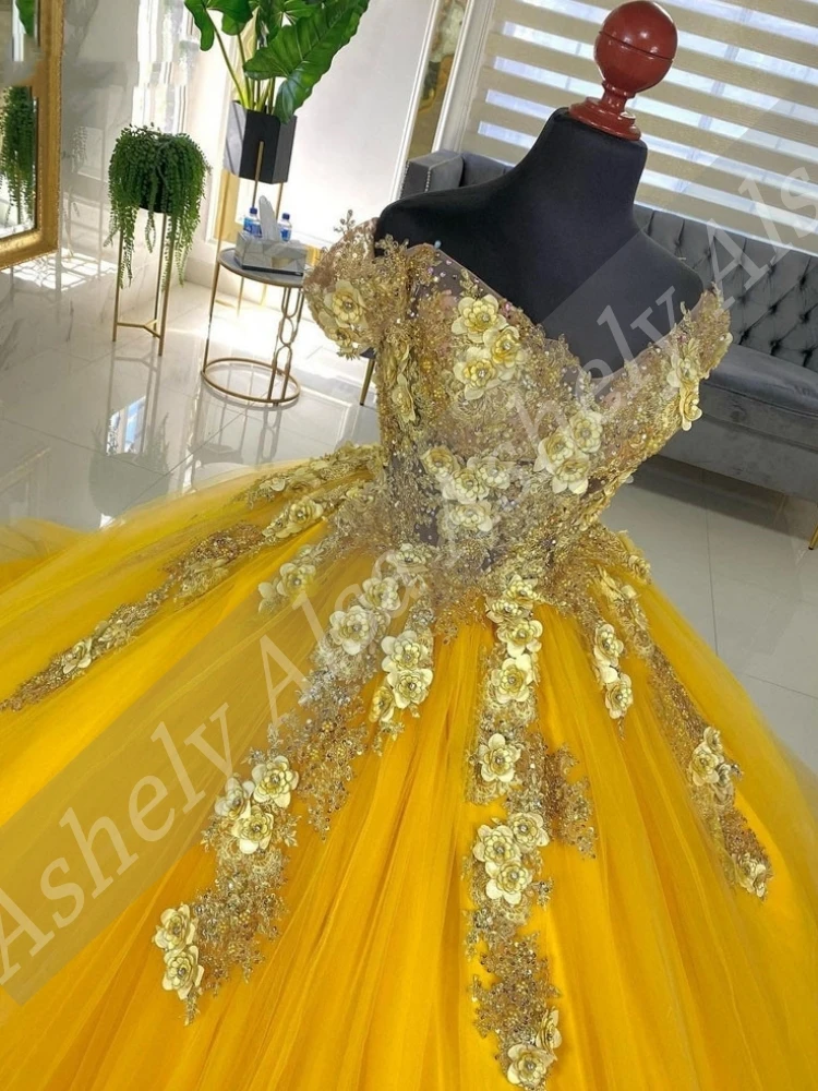 Vestido De fiesta elegante dorado amarillo personalizado para ocasiones especiales para mujer Vestido De baile con cuentas De flores Vestido De xv Quinceanera 15 AQ276