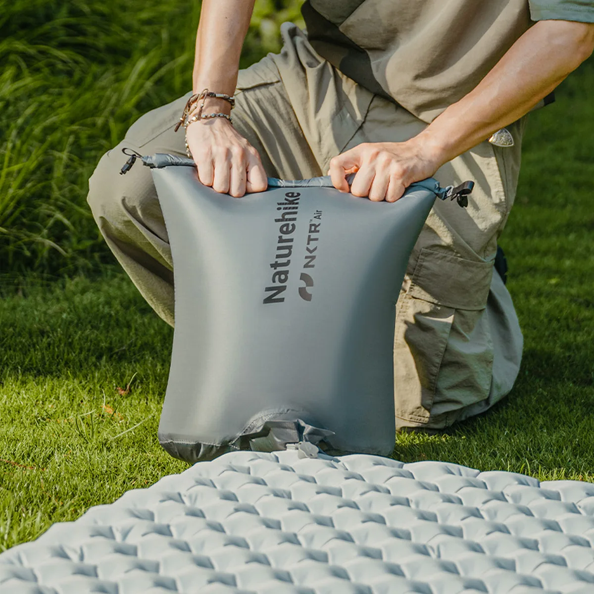 Naturehike Multifunctional Universal Inflatable Bag Portable Folding Air Bag for Air Sleeping Pad Pillow Cushion CNK2450PJ013