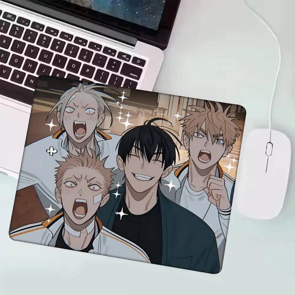 

Love Anime 19 Days Mousepad Small LockEdge Mouse Pad For Gamers Computer Desk Pad Rectangular Anti-slip Rubber