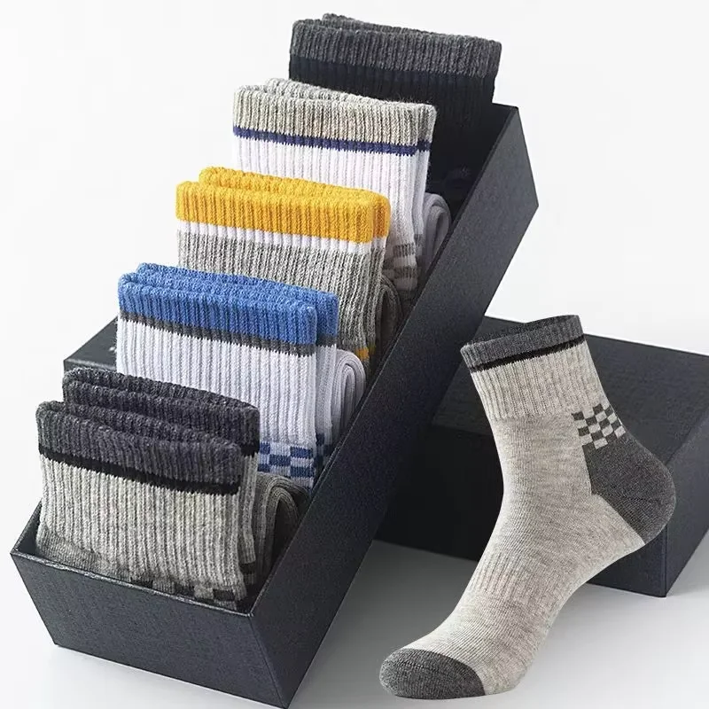 10/5/3MEN'S Mid-calf Socks Cotton Socks for All Seasons, Solid Colour and Versatile