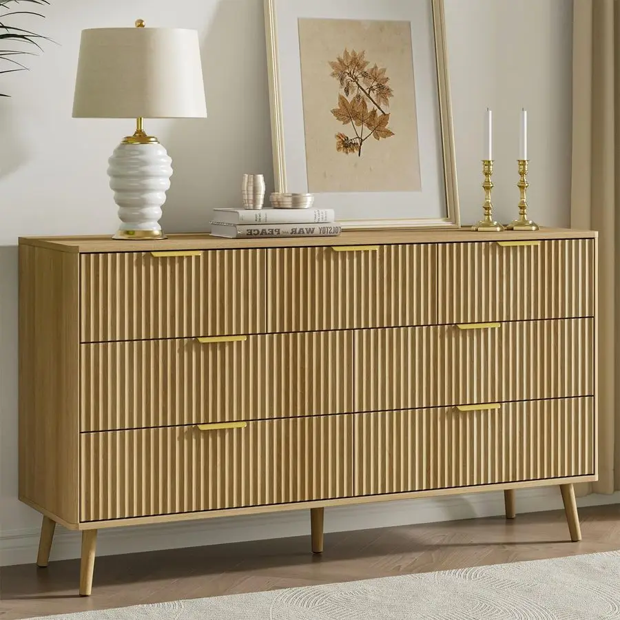 ตู้ลิ้นชักแบบมีร่องกว้าง 55 ซม. สำหรับห้องนอน 7 ลิ้นชัก ตู้ลิ้นชักทันสมัยพร้อมดีไซน์โค้งมนและมือจับโลหะ ทำจากไม้