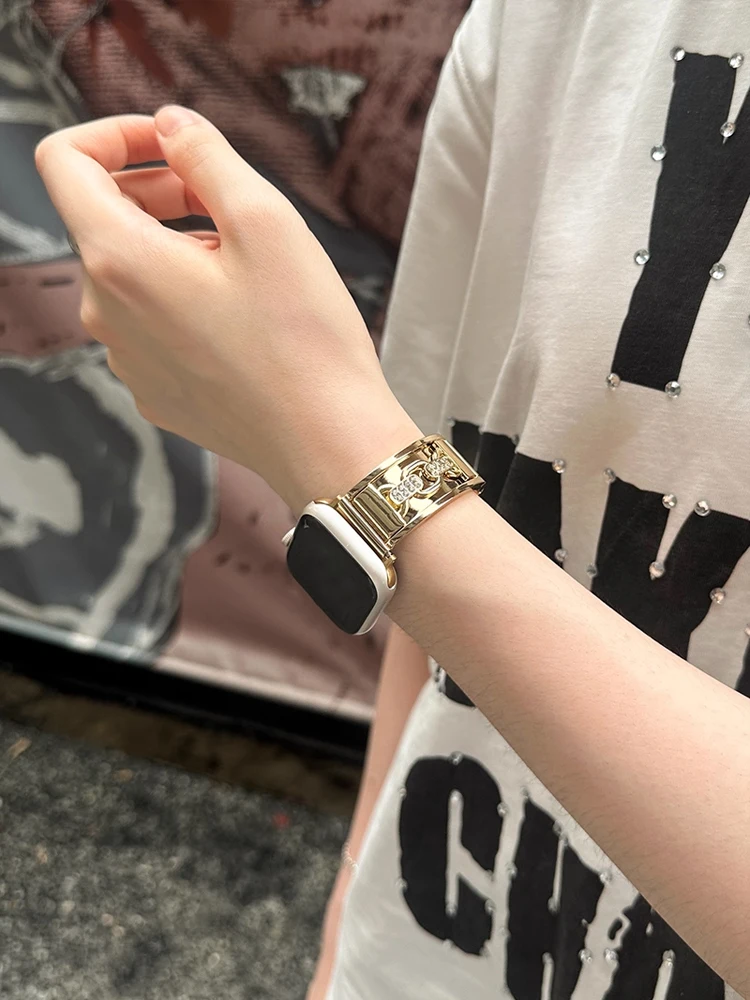 Glossy Metal Band For Apple Watch Ultra 10 9 8 7 6 5 4 Woman Diamond Bracelet Strap For iWatch 38 40mm 41mm 42mm 45mm 46mm 49mm