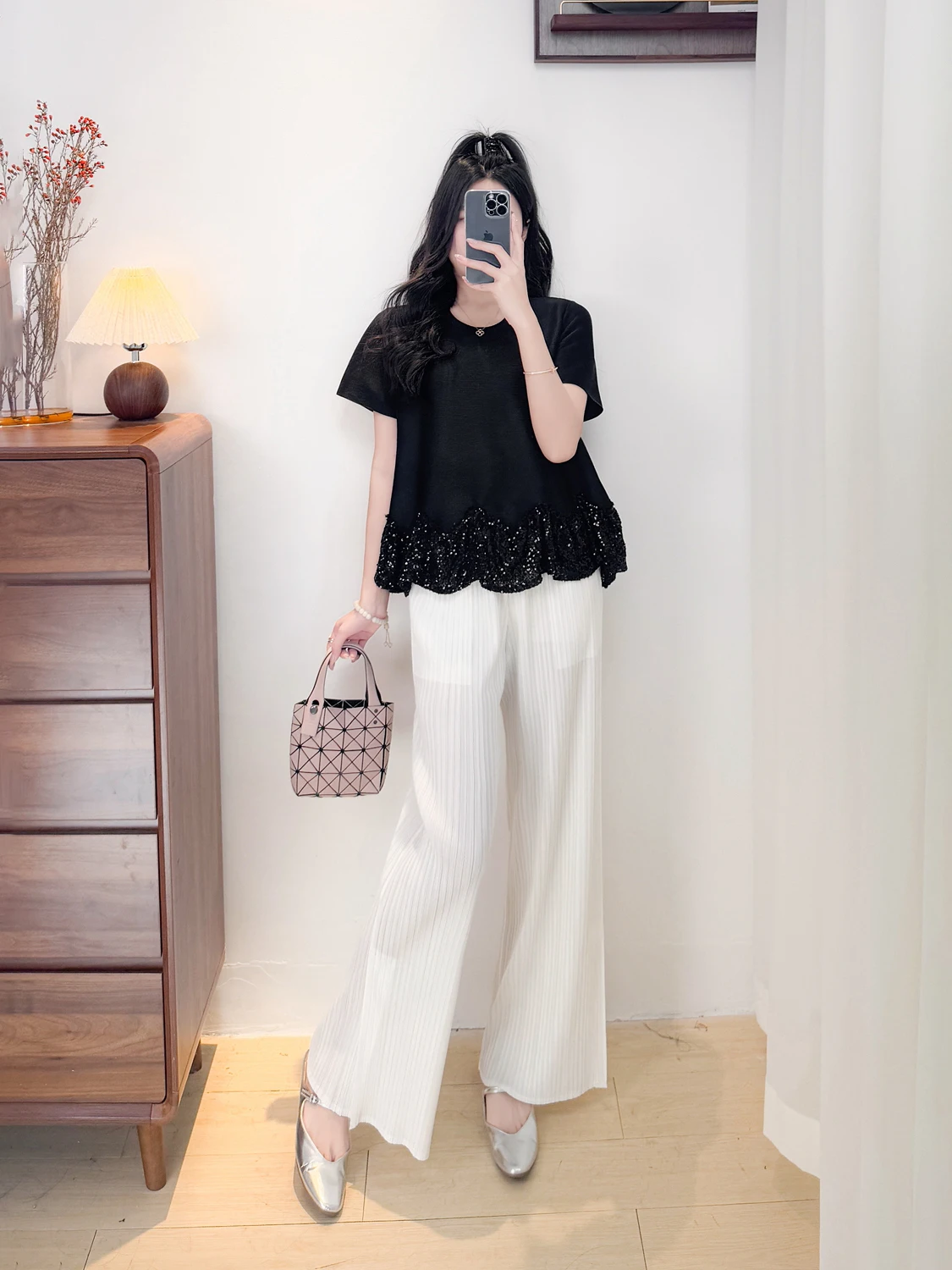 New Arrival Three Houses Style White Lazy Sweet Top with Pleats High Waist Wide Leg Pants Women's Set Fashionable Elegant