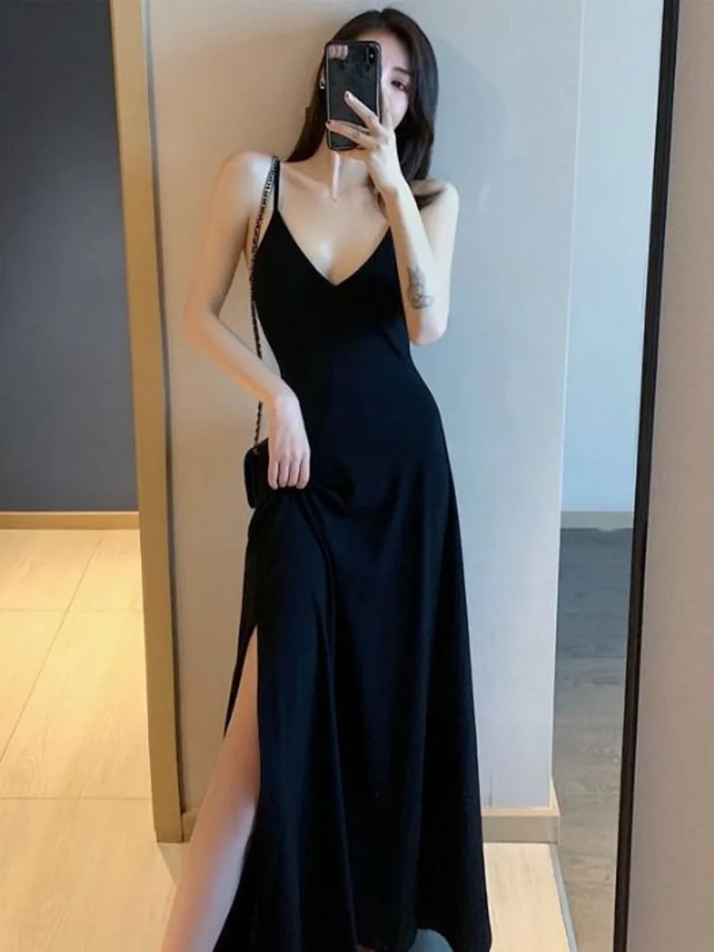 

Suspender small black dress sexy and gentle V-neck bottom shirt long side slit black sleeveless dress for women CQ93