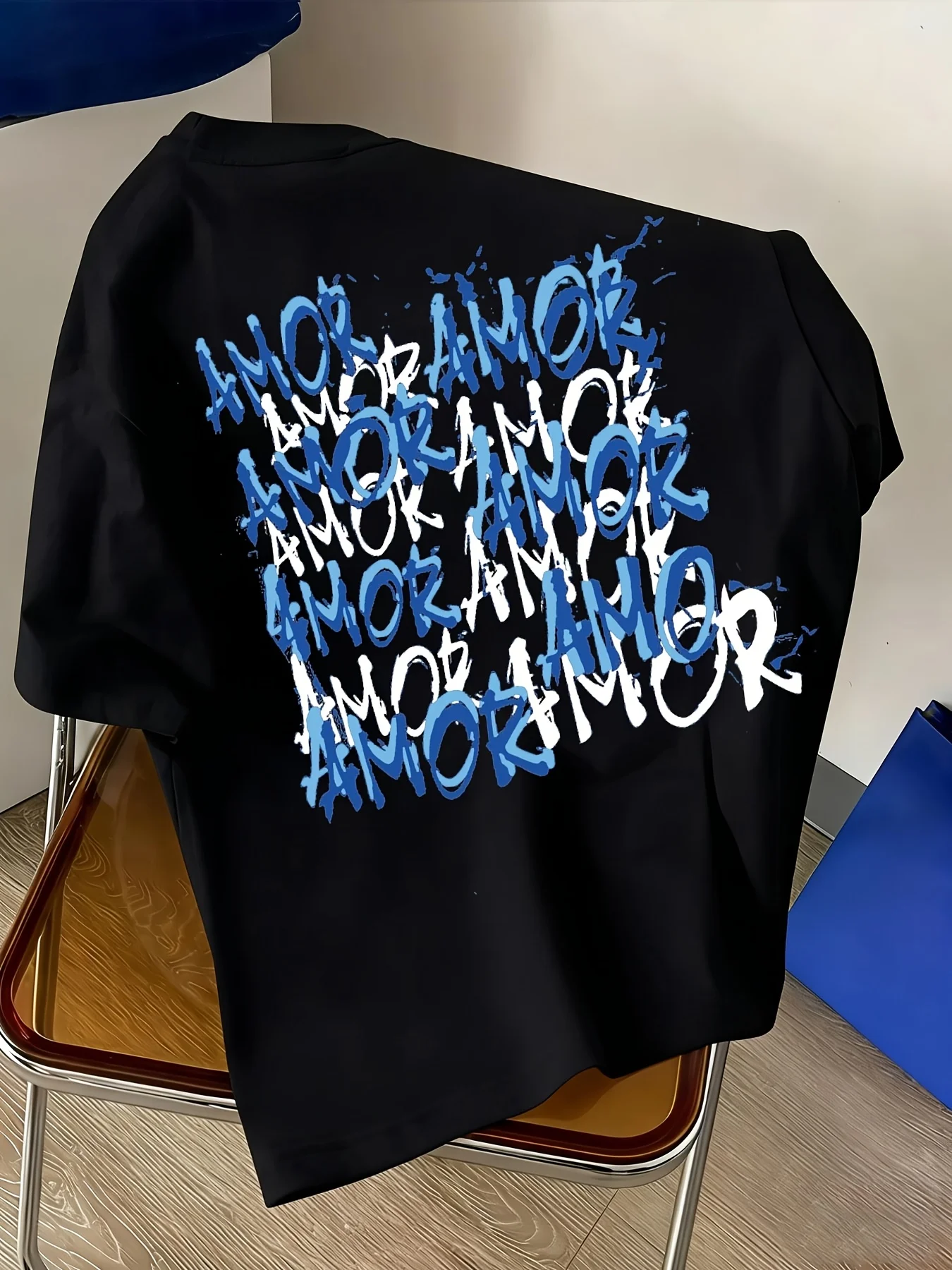 เสื้อยืดลายกราฟฟิตี้สีน้ำเงินด - Street Fashion Urban บทวิจารณ์และราคา