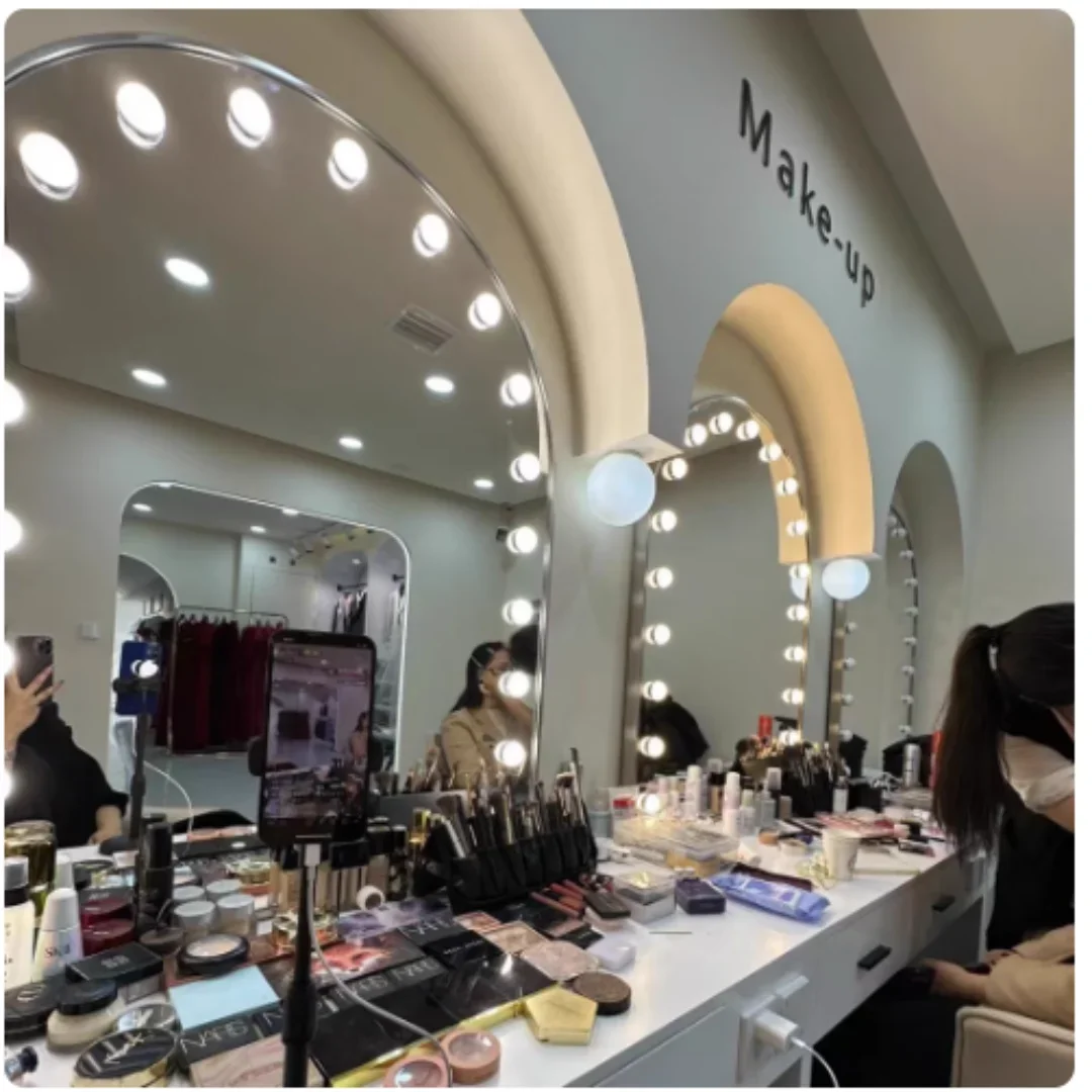 Whitening Lenses With Light Bulbs, Makeup Mirrors, Wedding Dress Shop Makeup Room Mirrors, Wall Mounted Makeup Mirrors