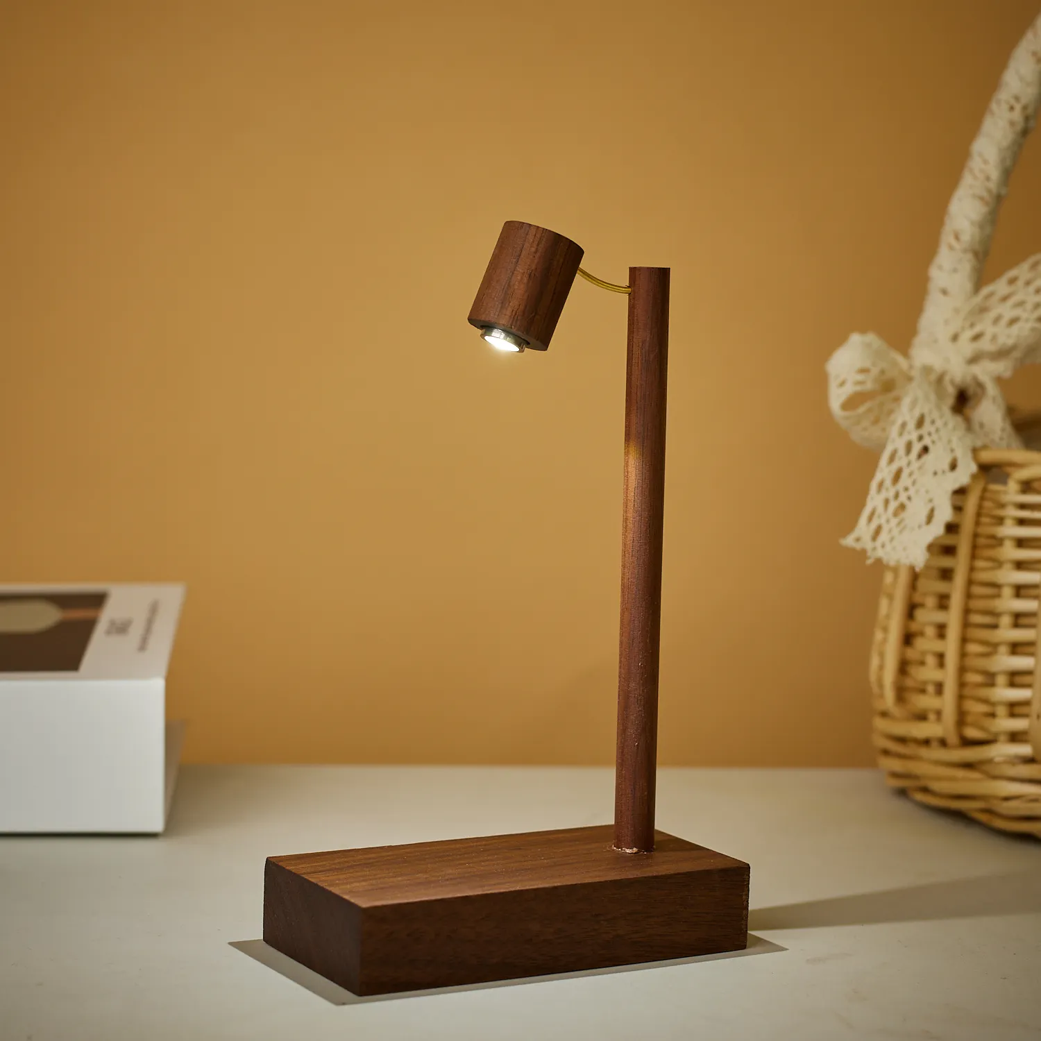 Wooden Table Lamp Retro Night Light with Rotary Switch LED Eye Protection Bedside Lamp Desktop Decorative Lights