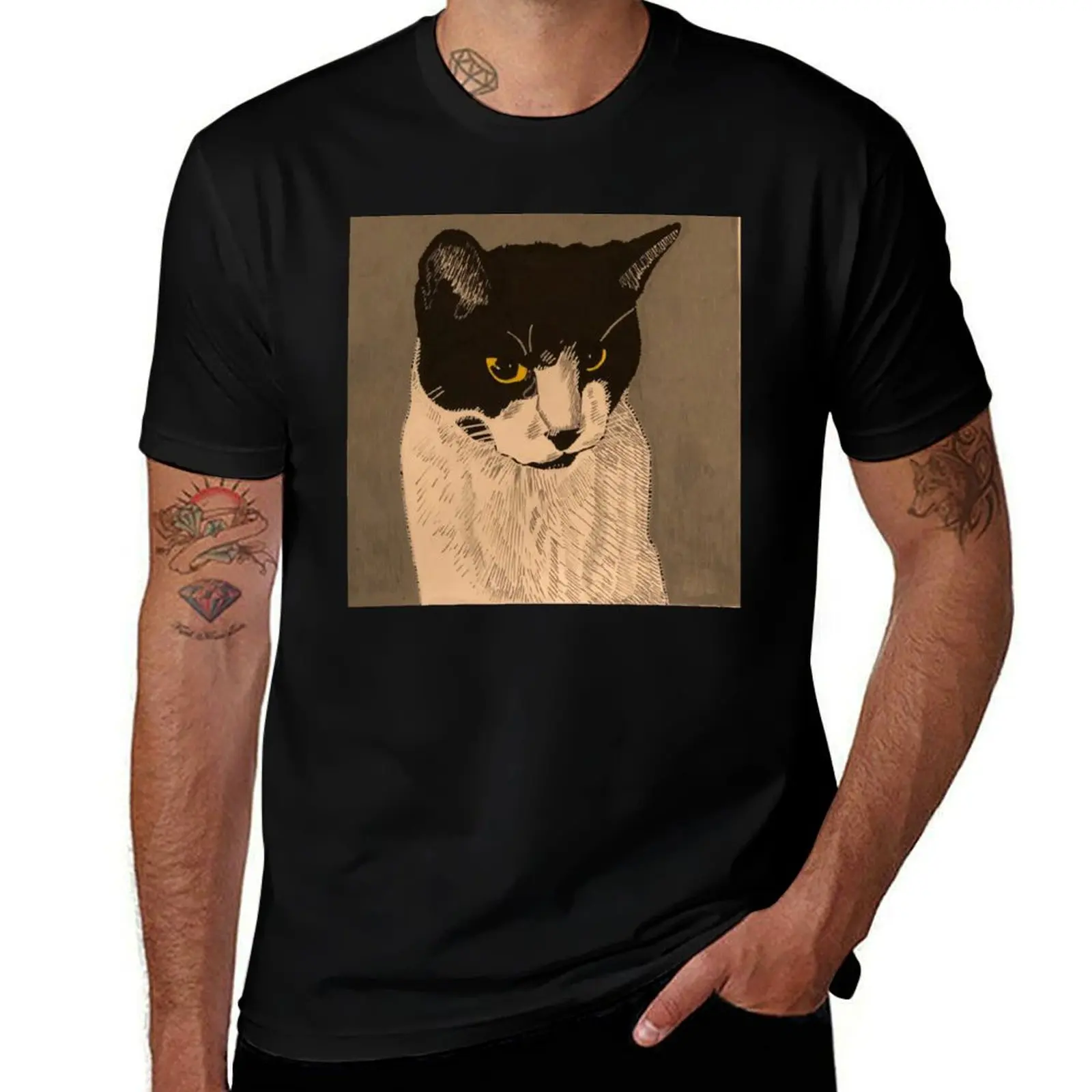 Tengu the pet cat is cute and cuddly artwork T-Shirt Big Size Crew Neck T-Shirt