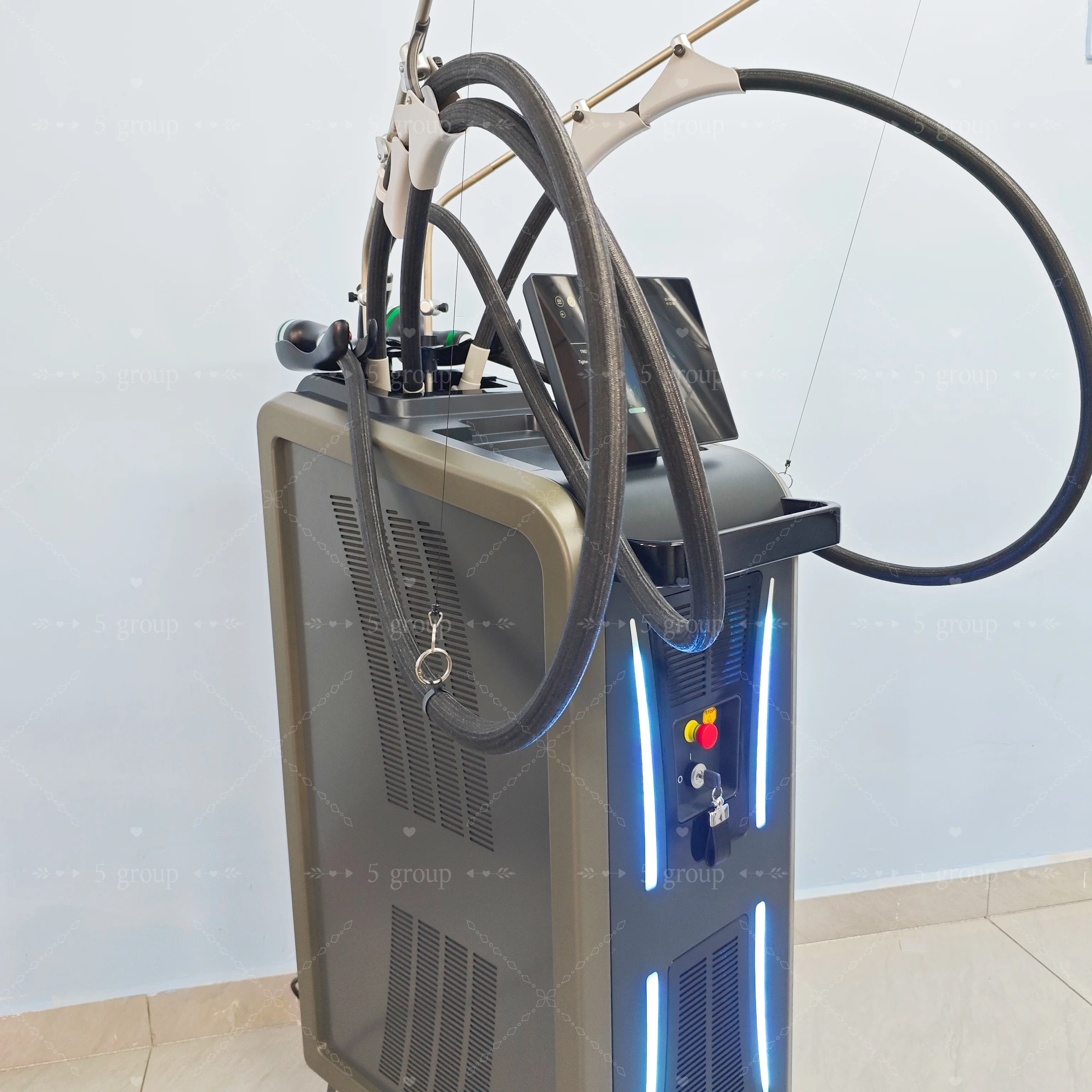 

Аппарат Coolwaves для коррекции фигуры, подтяжки кожи, удаления целлюлита, омоложения, снижения веса на животе и похудения (с эффектом ледяного микроволнового воздействия)