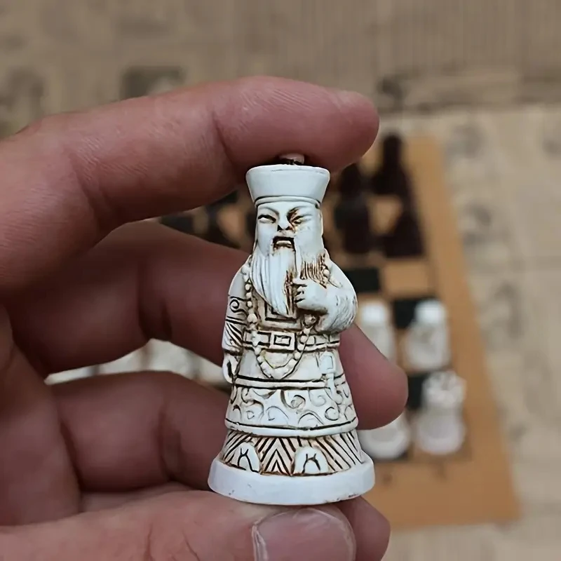 

Антикварные международные шахматы, маленькие шахматные доски, 28 см, старая 3D династия Цин, терракотовые воины, шахматные фигуры