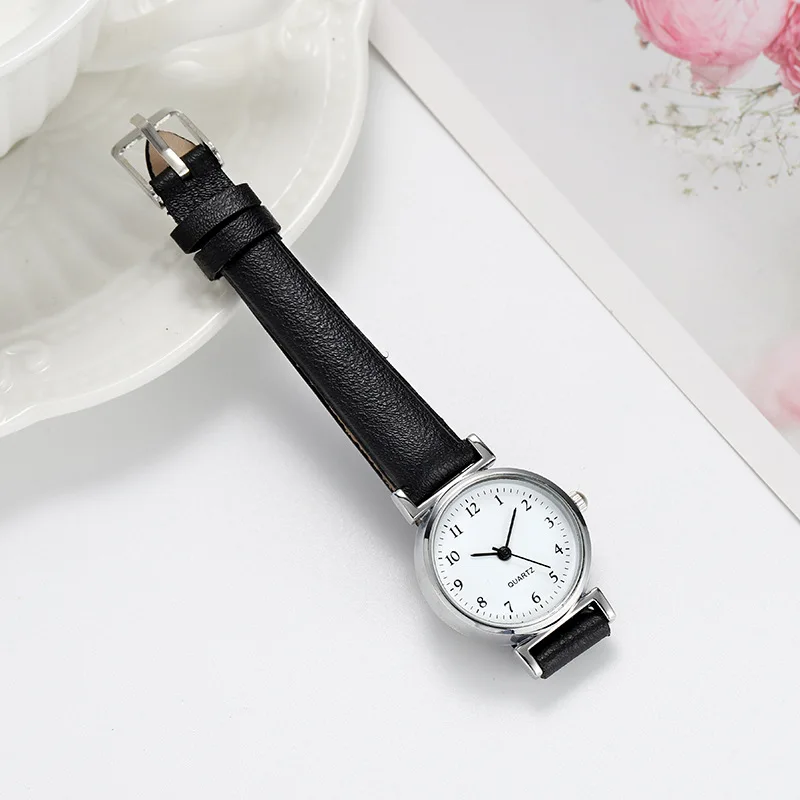 5 Colors Vintage Womens Watches Fashion Circle Student Quartz Watch Bracelet Green Dial Simple Leather Luxury Women Watches Gift