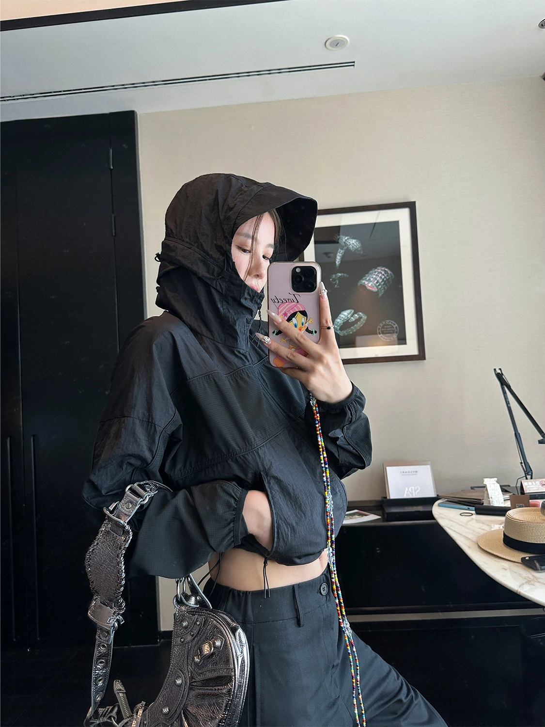 

Легкая женская куртка D YANGJUN с капюшоном, лето 2025, с эффектным дизайном в стиле пэчворк, дышащая ткань, защита от солнца