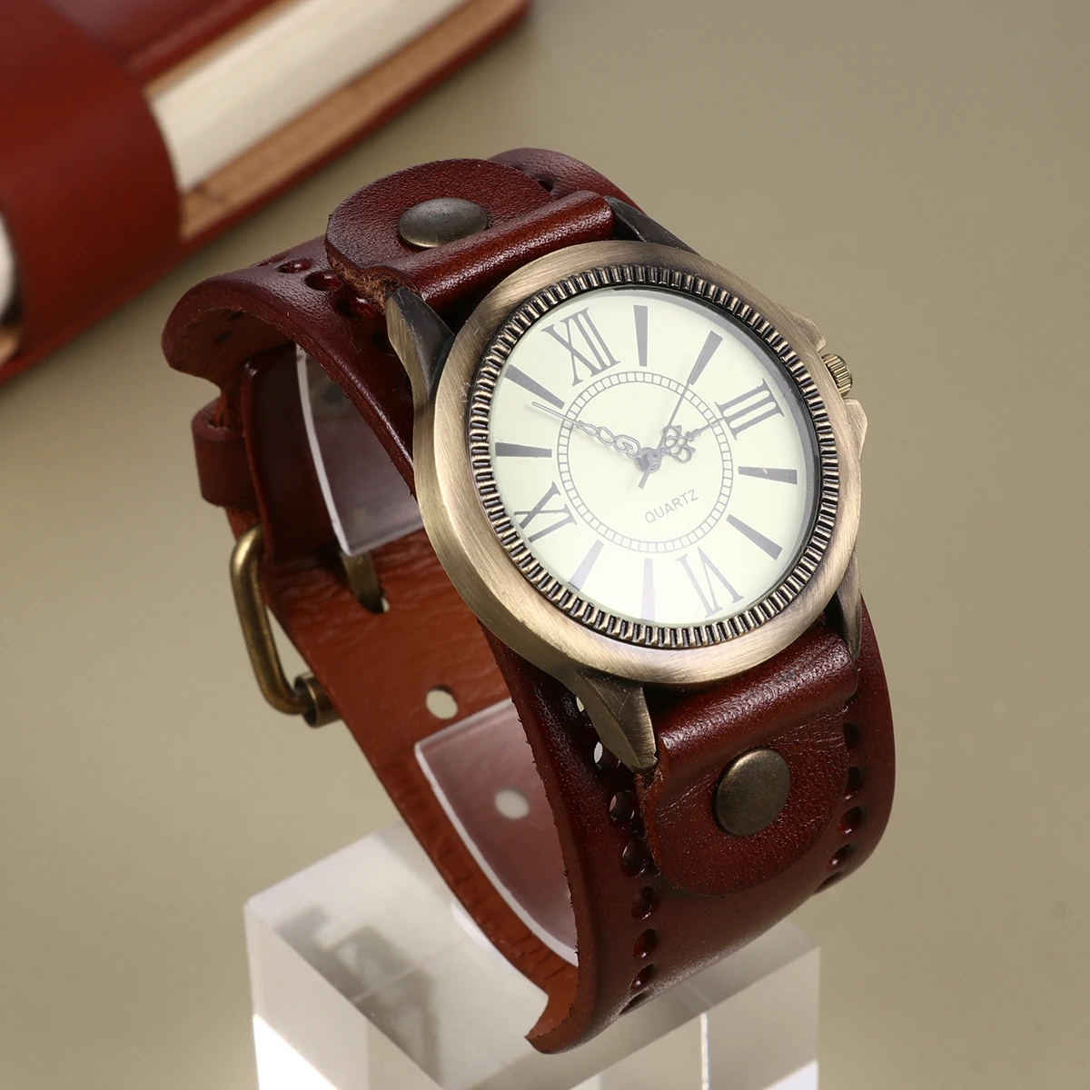 

1pc Genuine Cowhide Retro Quartz Wristwatch Vintage Roman Numeral Watch For Women Elegant Bracelet Timepiece Birthday Gift Black