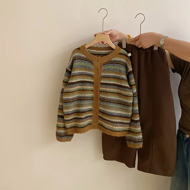 Girls' 2026 autumn and winter new sweater striped knit sweater children's Korean round neck top retro sweatpants