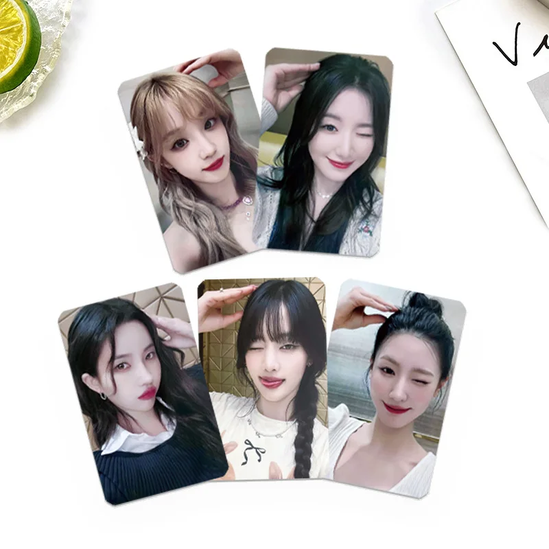 

5Pcs/Set KPOP Shuhua Miyeon I SWAY Album Cute Selfie Photocards Soyeon MINNIE YUQI AM Ver Two Sides Postcards Fans Collectibles