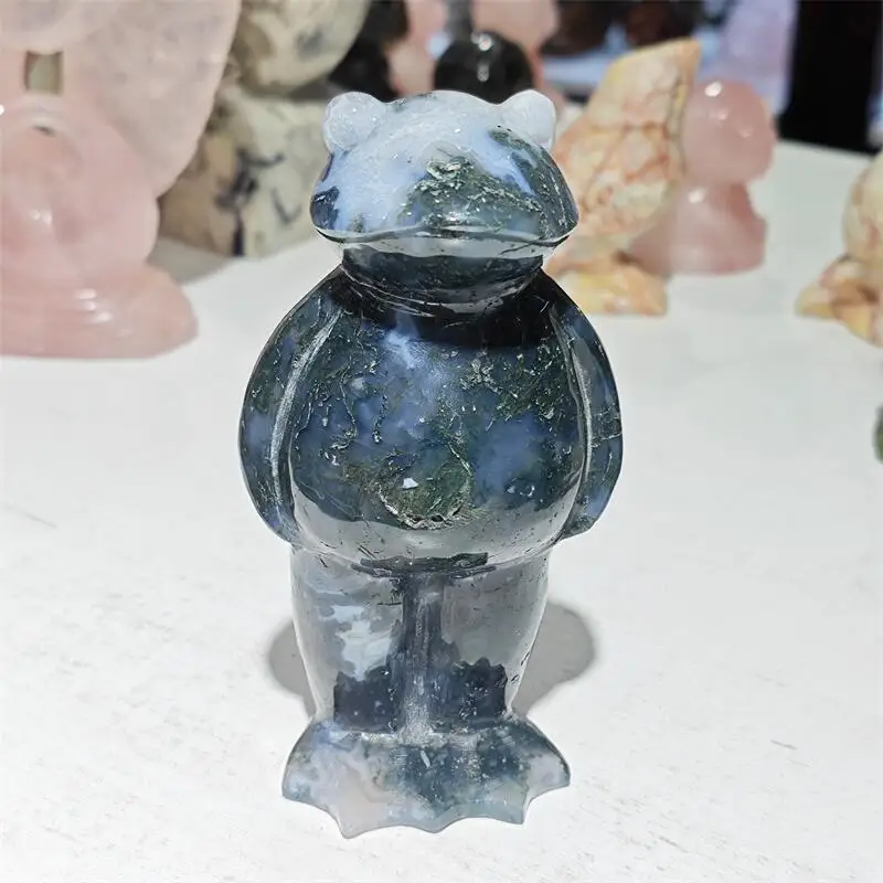 

Натуральный моховый агат, мультяшный ковар, резьба, целебный кристалл, драгоценный камень, коллекционное украшение для дома, подарок, 1 шт.