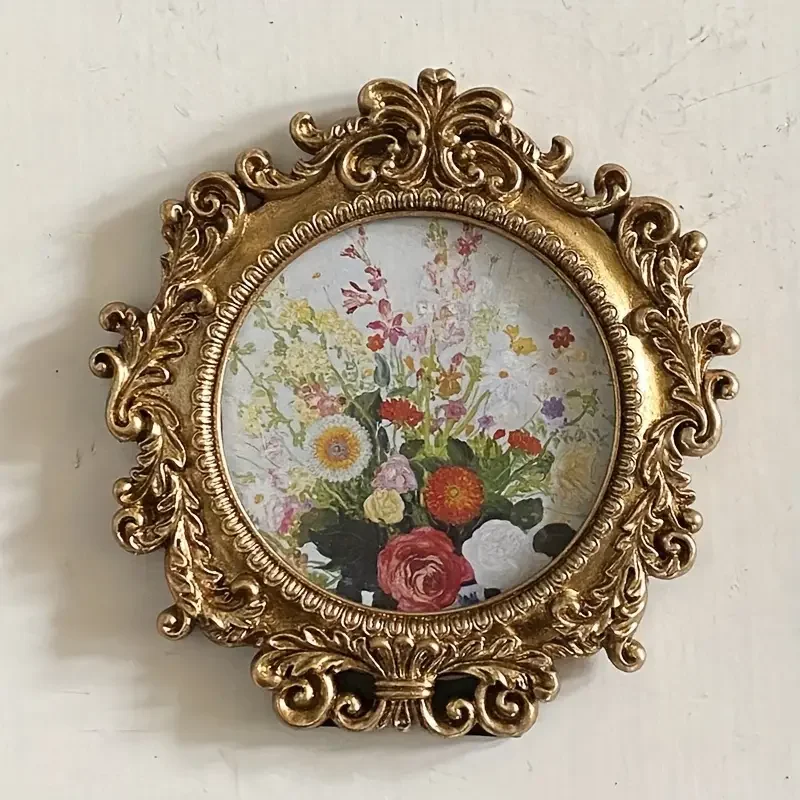 1pc Elegantly Varnished Antique Round Photo Frame With Embossed Design - Made Of Resin - Perfect For Classic Wall Or Tabletop De