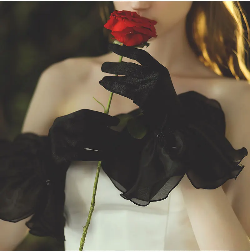 Gothic Black Satin Bridal Gloves for Wedding Tulle Ruffle Edge Finger Wrist Bridesmaid Accessories Short gant mariage femme