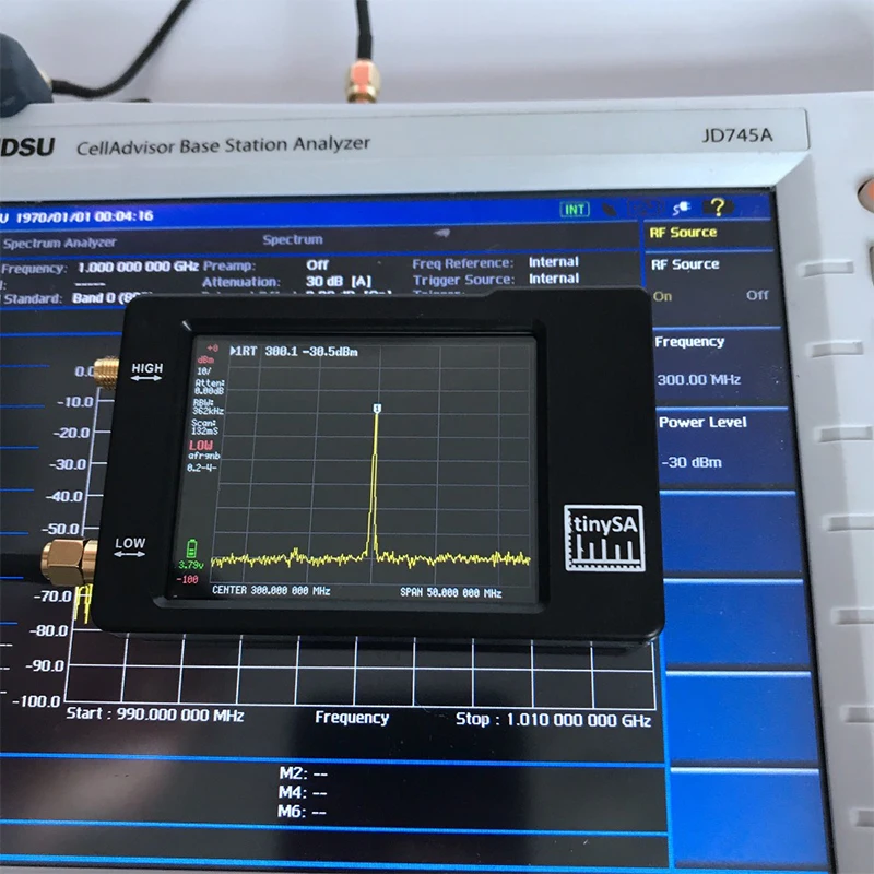 Imagem -04 - Tinysa Hand Held Tiny Spectrum Analyzer 100khz a 960mhz 2.8 Polegada Tft Display com Bateria Original