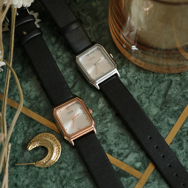 ผู้หญิงวินเทจนาฬิกาแฟชั่น Square Dial สายหนังบางสุภาพสตรีนาฬิกาข้อมือควอตซ์หญิงนาฬิกา Casual Reloj Mujer