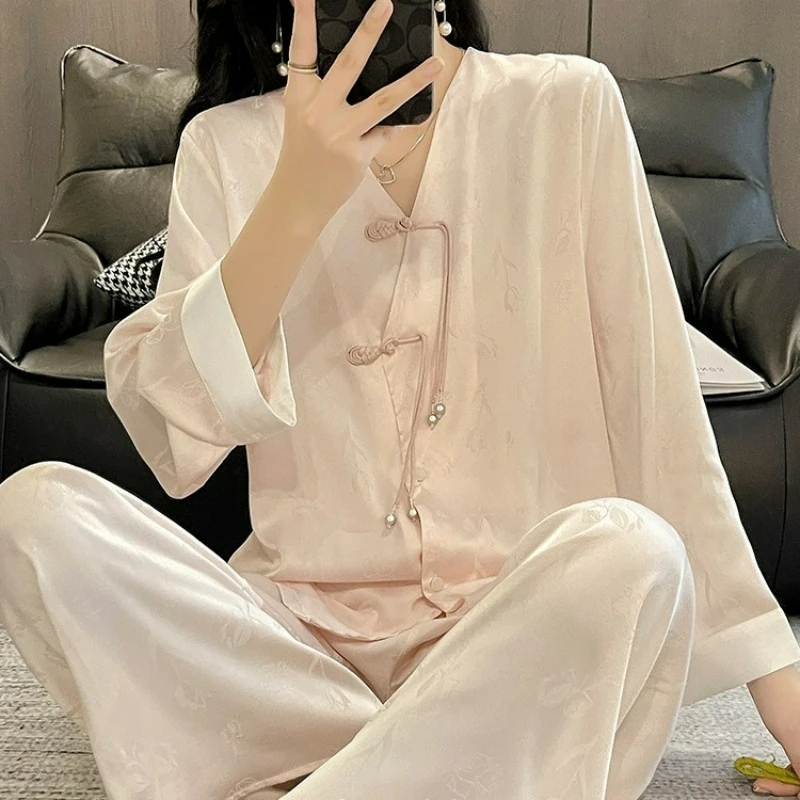 nuevos-pijamas-de-seda-estilo-chino-para-mujer-primavera-otono-2026-conjunto-de-seda-de-manga-larga-ropa-de-casa-de-alta-gama-estilo-chino