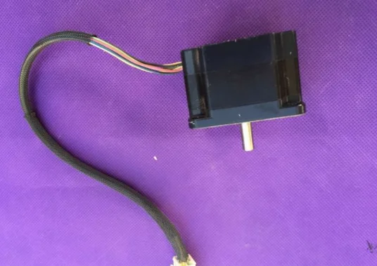 PK264-03A    stepper motor ,  In good working condition, free shipping a