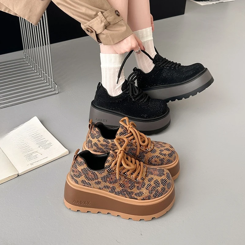Neue 2026 Mode Herbst Casual Einzelschuhe Voll-Diamant-Plattform Vielseitige Schnür-Loafer
