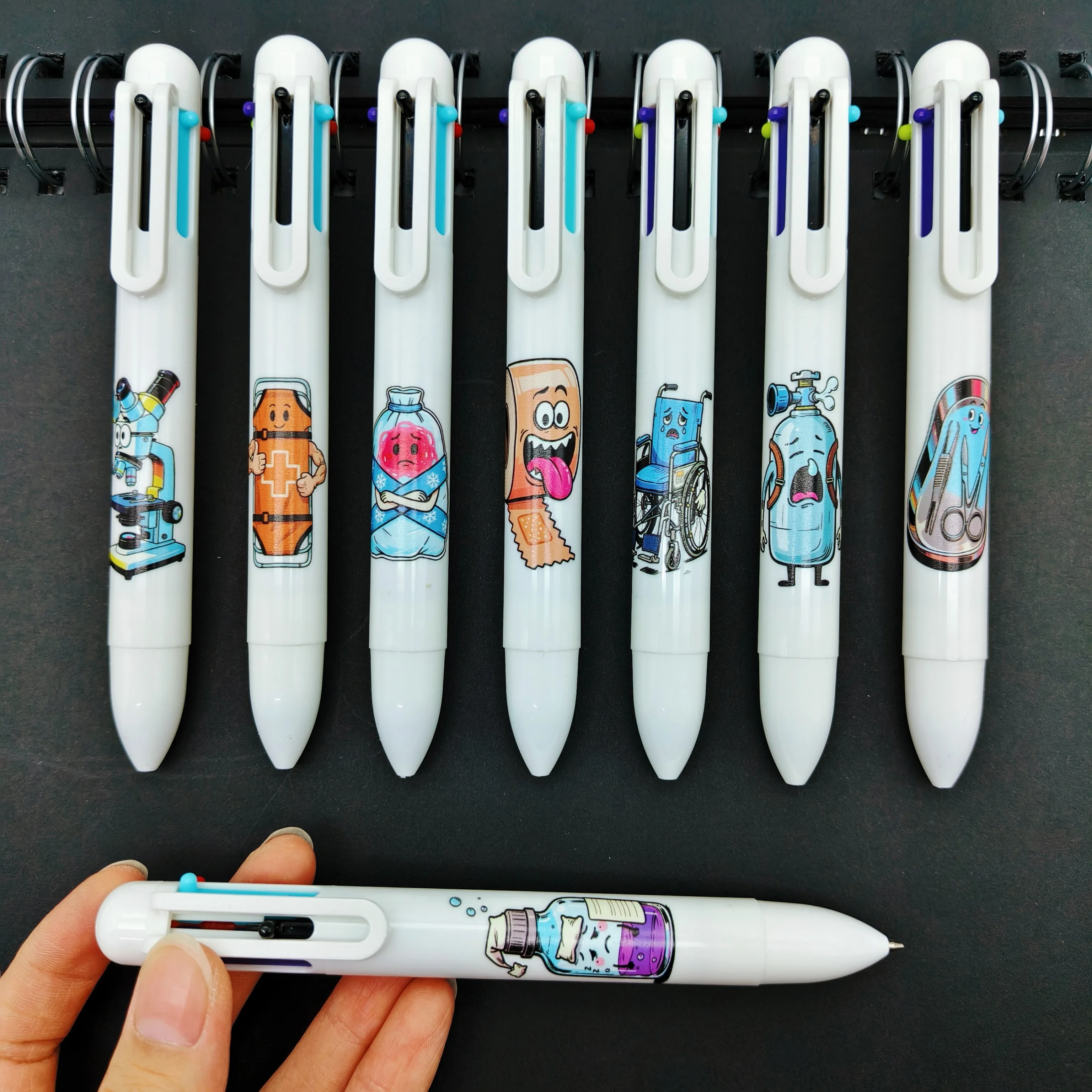 8 قطعة/15 قطعة موضوع المعدات الطبية قلم متعدد الألوان اللوازم الطبية الإبداعية نمط ستة في واحد قلم متعدد الألوان