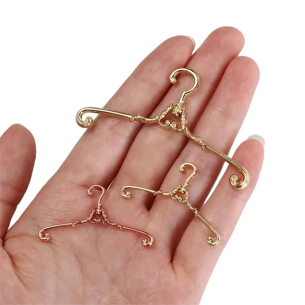 5Pcs Metal Clothes Hanger Retro Multi Functional Mini Coat Hanger Durable Windproof Clothes Rack Dress Pants Accessories