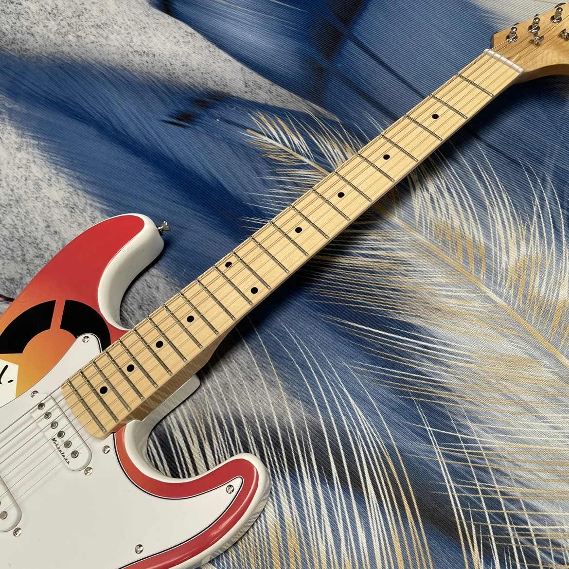 Classic 6-string electricguitar with SSS pickups,maple fingerboard, art graffitiguitars,beginner to advanced performanceguitarra
