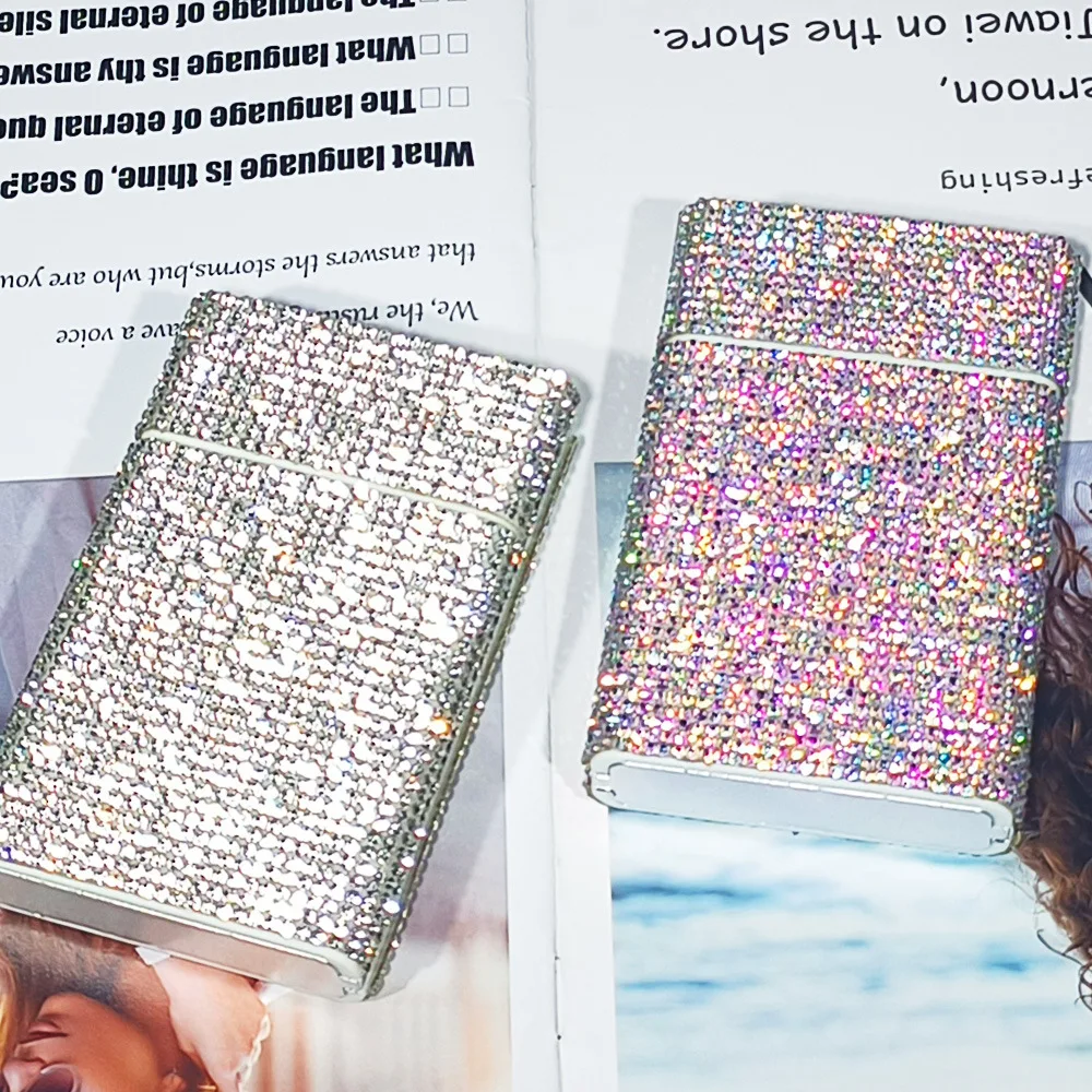 Diamond-encrusted Women's Cigarette Case, Hidden Button Push-pull Personalized flash Diamond Cigarette Box