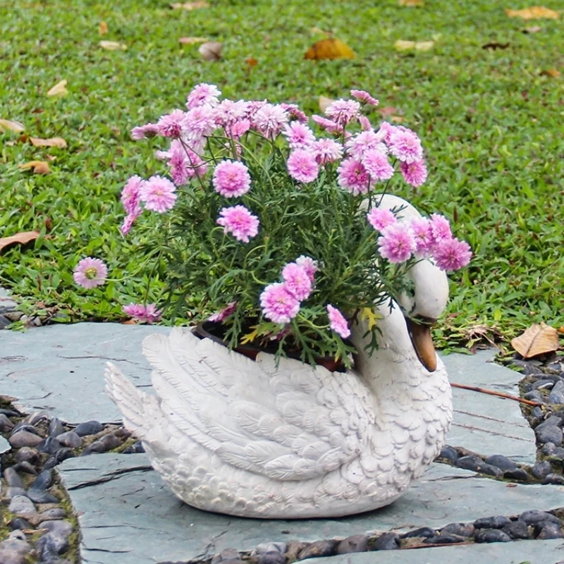 Swan-Shaped Bonsai Planter Animal Theme Garden Pot Roman Pillar Style Decoration Courtyard Landscape Ornament Elegant