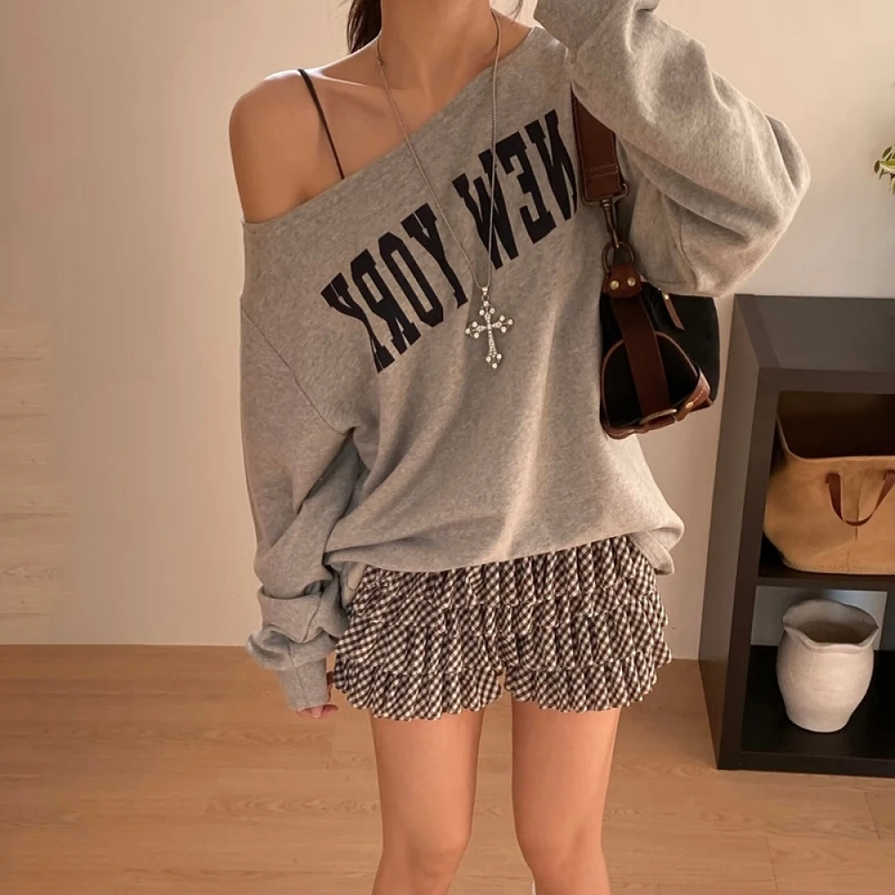 

SylCue Letter Print T-Shirts Woman Autumn Trend Skew Collar Off Shoulder Full Sleeve Daily Casual Simple Fashion Style Clothing