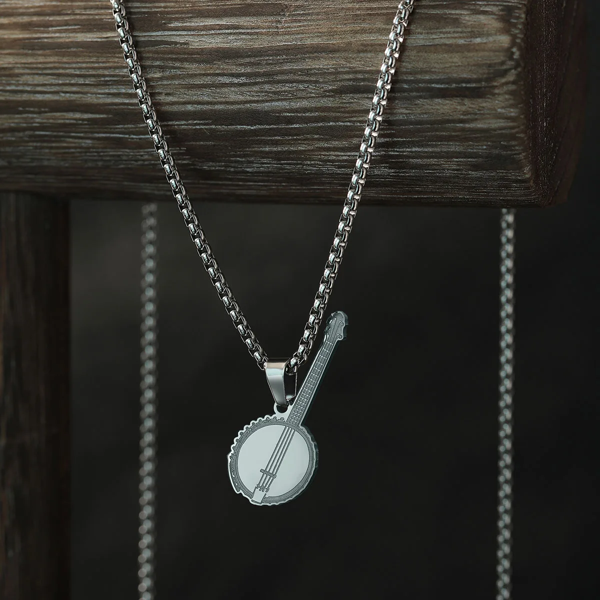 CHENGXUN Stainless Steel Necklace Banjo Pendant Musical Instruments Birthday Commemorative Gift for Men and Women