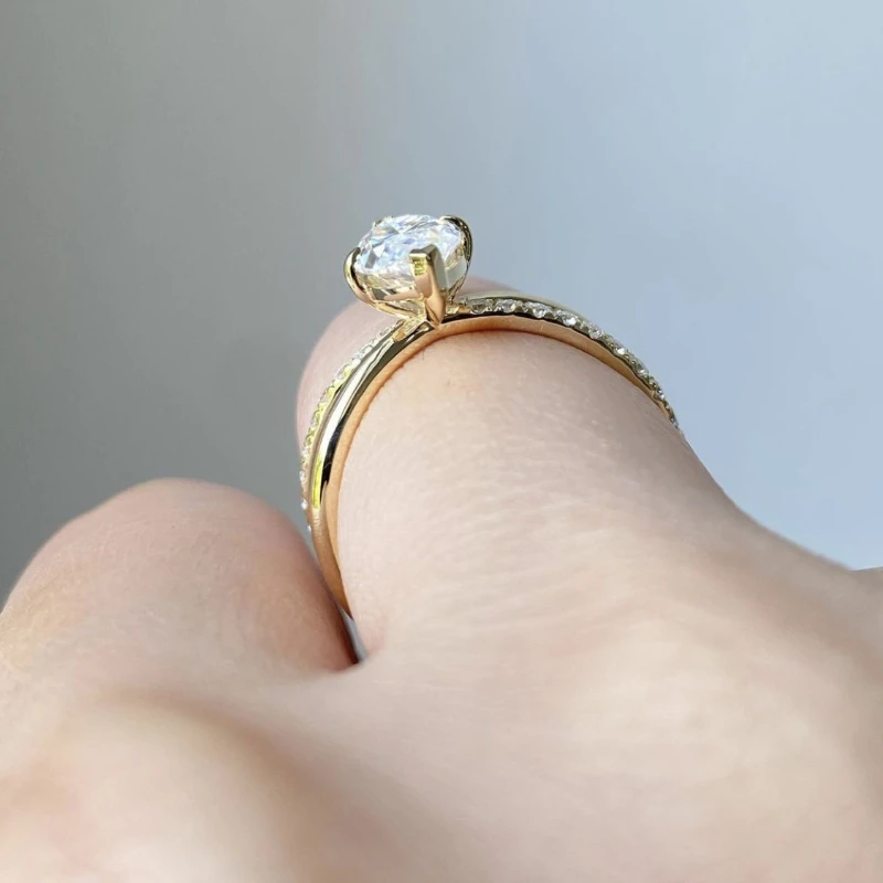 Fashionable temperament inlaid with horse eye zircon, niche design, versatile and exquisite, personalized index finger ring