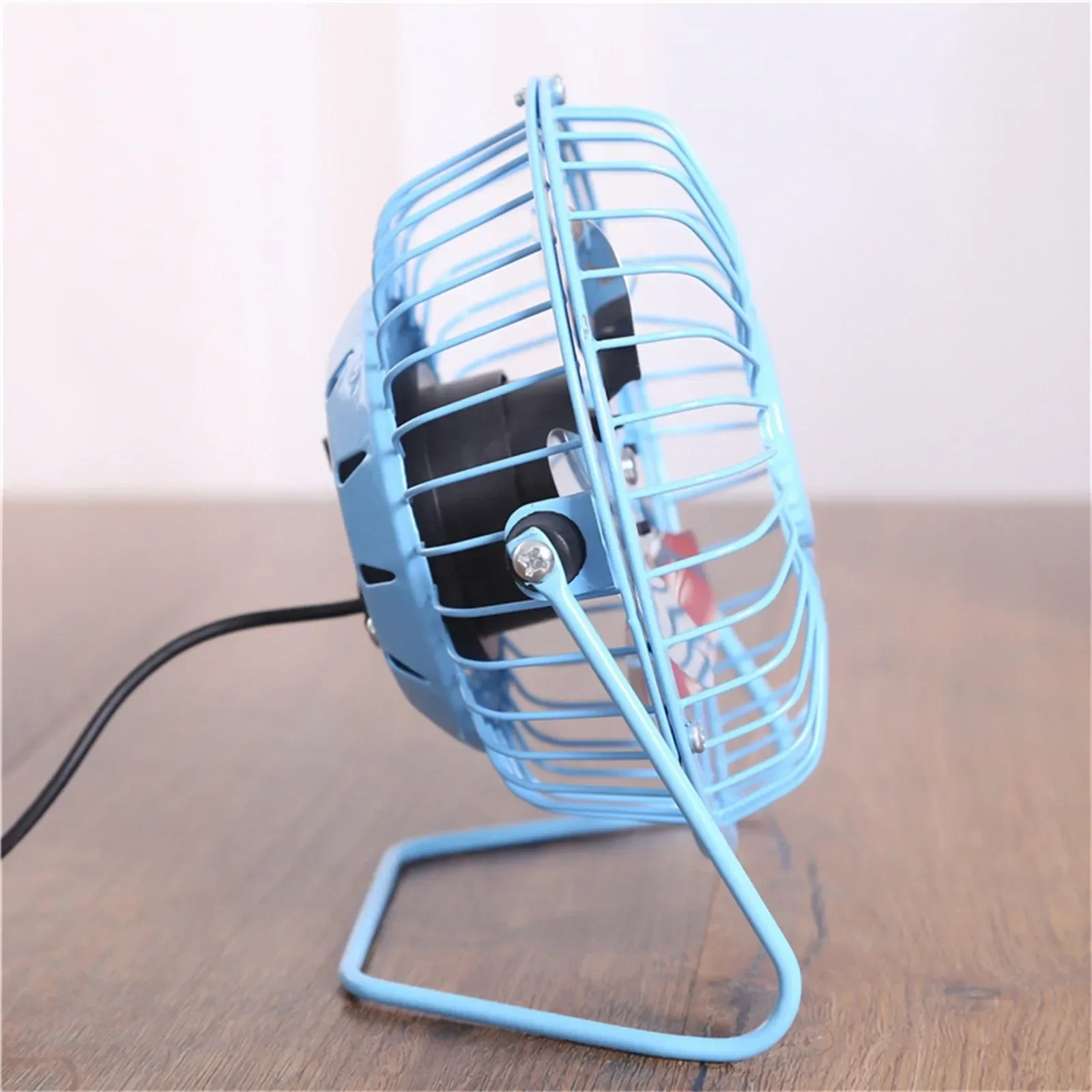 Portátil e conveniente 4 polegadas 6 polegadas 8 polegadas USB Mini Ventilador Ferro Arte Pequeno Ventilador Computador de Escritório Ventilador Elétrico
