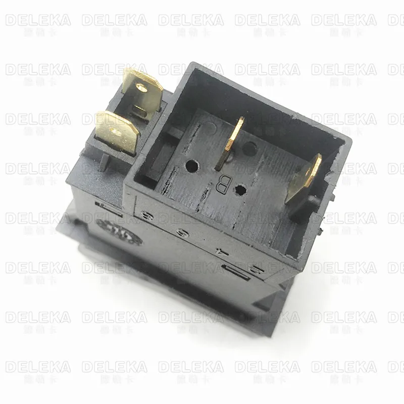 Rocker Switch Plug For Sinotruk HOWO T7H A7 Instrument Panel Retrofitting Water Spray Fog Lamp Button Wiring