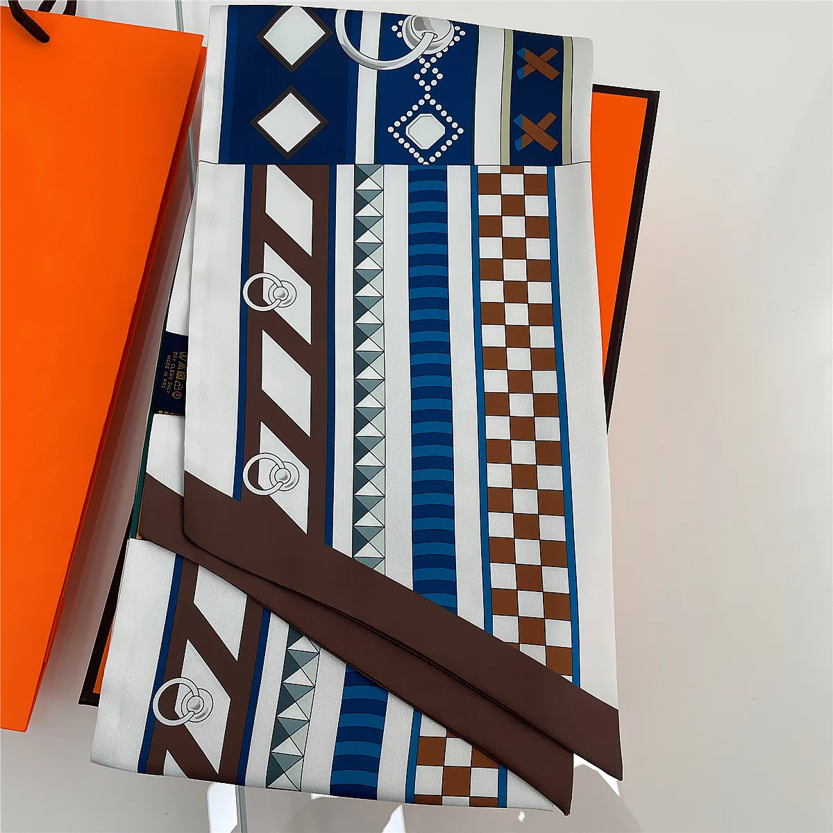 Korean Version of The New Geometric Color Matching Women's Versatile Double-layer Printing Long Decorative Twill Silk Scarf Gift