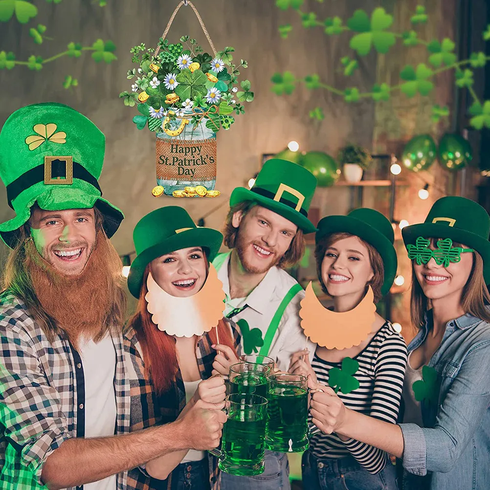 Saint Patricks Day Wooden Door Sign Hanging Welcome Ornament for Home Porch Festival Decoration